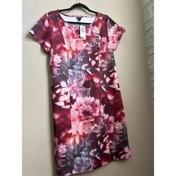 NWT Torrid Multi Floral Scuba Knit Dress, Plus Mini Dress, Size 12 - Picture 5 of 7